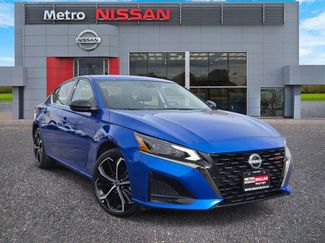 Used 2025 Nissan Altima 2.5 SR video 1