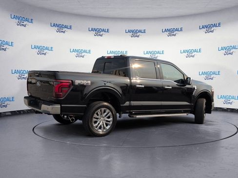 Used 2024 Ford F150 Lariat w/ FX4 Off-Road Package image 4