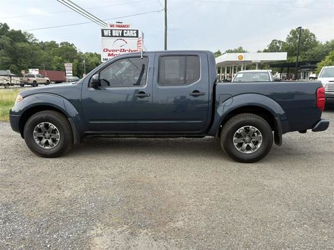 Used 2019 Nissan Frontier PRO-4X AWD/4WD image 2