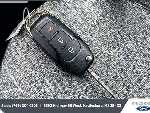 Used 2023 Ford Maverick XLT w/ Equipment Group 300A Standard image 9