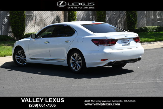 Used 2015 Lexus LS 460 w/ Comfort Package RWD image 4