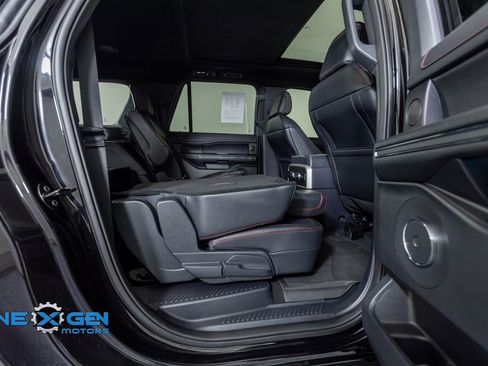 Used 2024 Ford Expedition Max Limited image 35