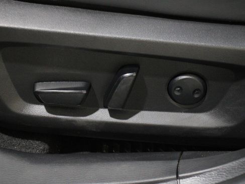 Used 2024 Mitsubishi Outlander 4WD Plug-In Hybrid image 4