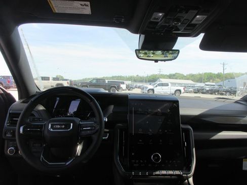 New 2026 GMC Yukon AT4 image 16