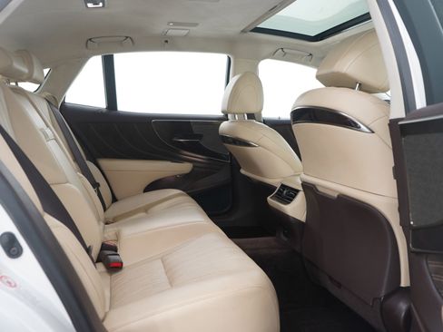 Used 2019 Lexus LS 500 AWD w/ Interior Upgrade Package image 12