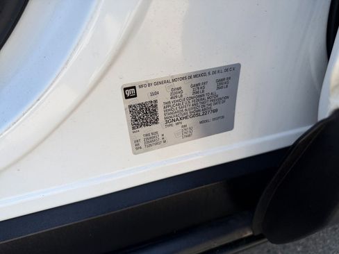 Used 2025 Chevrolet Equinox LT FWD image 30