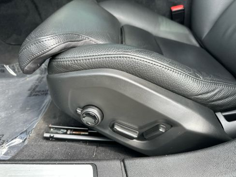 Used 2023 Volvo S60 B5 Ultimate w/ Climate Package FWD image 7