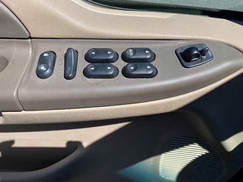 Used 2002 Ford Excursion XLT RWD image 12