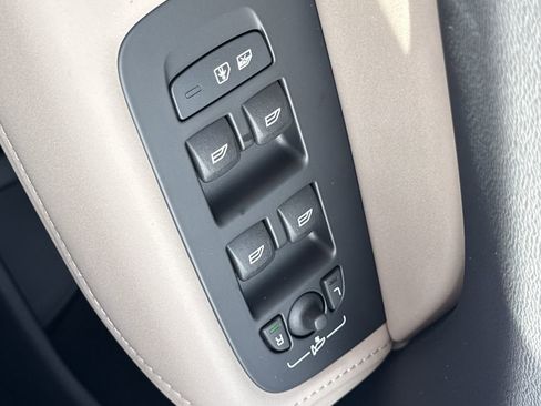 New 2026 Volvo XC60 T8 Plus w/ Protection Package Premier image 18