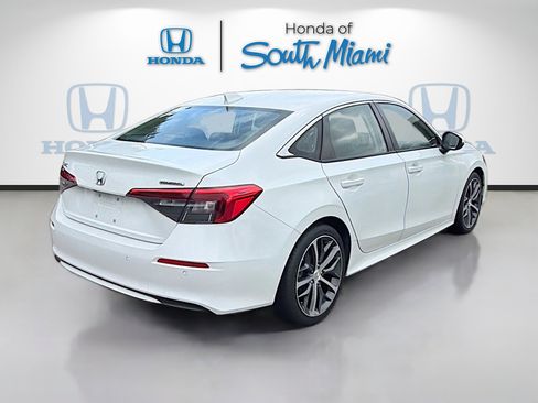 Used 2022 Honda Civic Touring image 7