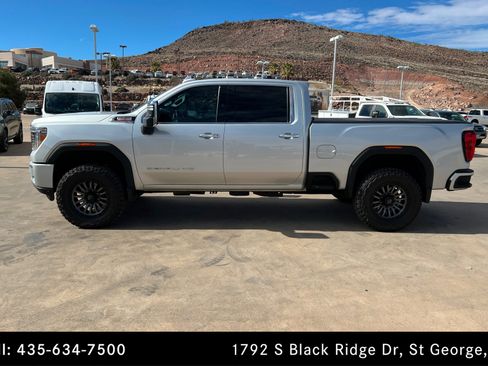 Used 2020 GMC Sierra 3500 Denali w/ Denali Ultimate Package image 2