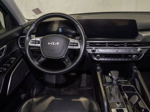 Used 2023 Kia Telluride S image 6