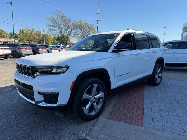 Used 2021 Jeep Grand Cherokee L Limited w/ Trailer Tow Group (B) AWD/4WD image 3