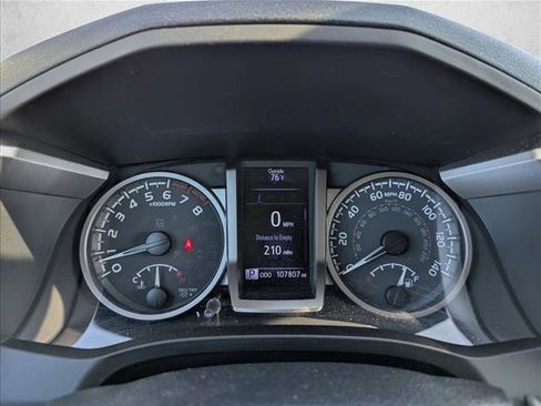 Used 2021 Toyota Tacoma SR5 AWD/4WD image 16