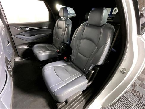 Used 2022 Buick Enclave Premium image 36