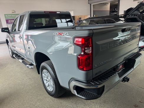 Used 2024 Chevrolet Silverado 1500 LT image 7