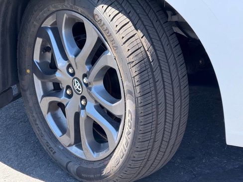 Used 2019 Toyota Yaris LE image 15