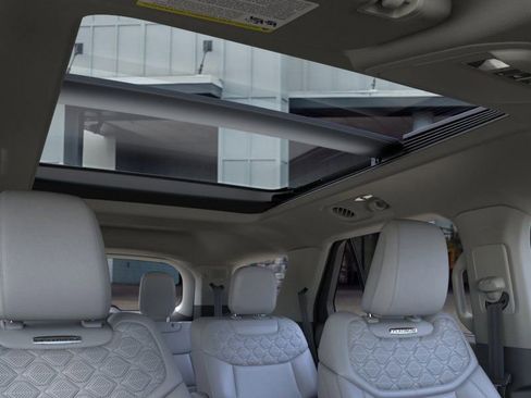 New 2025 Ford Explorer Platinum w/ Ultimate Package image 23