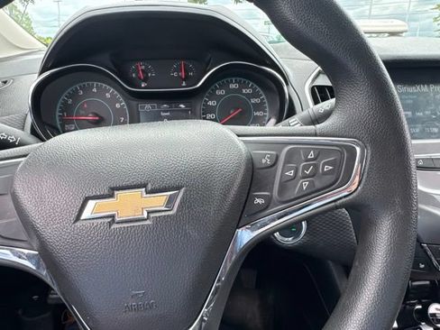 Used 2017 Chevrolet Cruze LT w/ Convenience Package FWD image 22