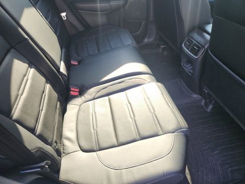 Used 2017 Honda CR-V Touring image 10