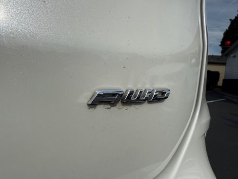 Used 2021 Ford Edge Titanium w/ Class II Trailer Tow Package image 8