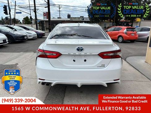 Used 2018 Toyota Camry SE w/ Audio Package FWD image 6