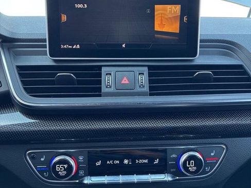 Used 2019 Audi SQ5 Prestige image 11