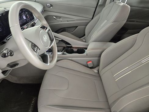 Used 2024 Hyundai Elantra SEL w/ Convenience Package FWD image 14