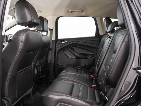 Used 2017 Ford Escape SE w/ Equipment Group 201A AWD/4WD image 15