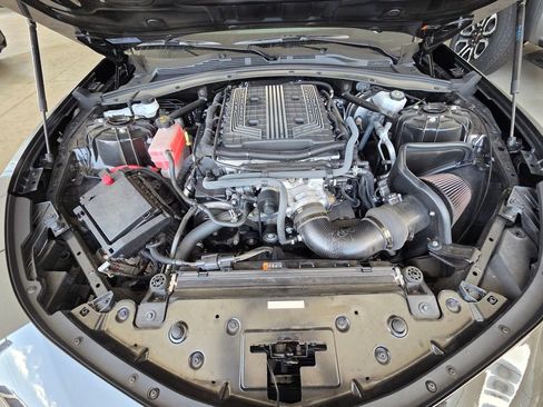 Used 2018 Chevrolet Camaro ZL1 image 28