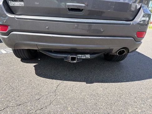 Used 2019 Jeep Grand Cherokee Altitude AWD/4WD image 8