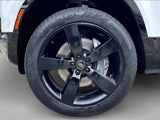 Used 2024 Land Rover Defender 130 X-Dynamic SE AWD/4WD image 10