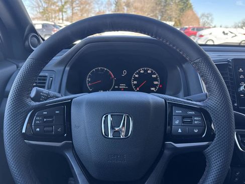 Used 2026 Honda Ridgeline Black Edition image 17