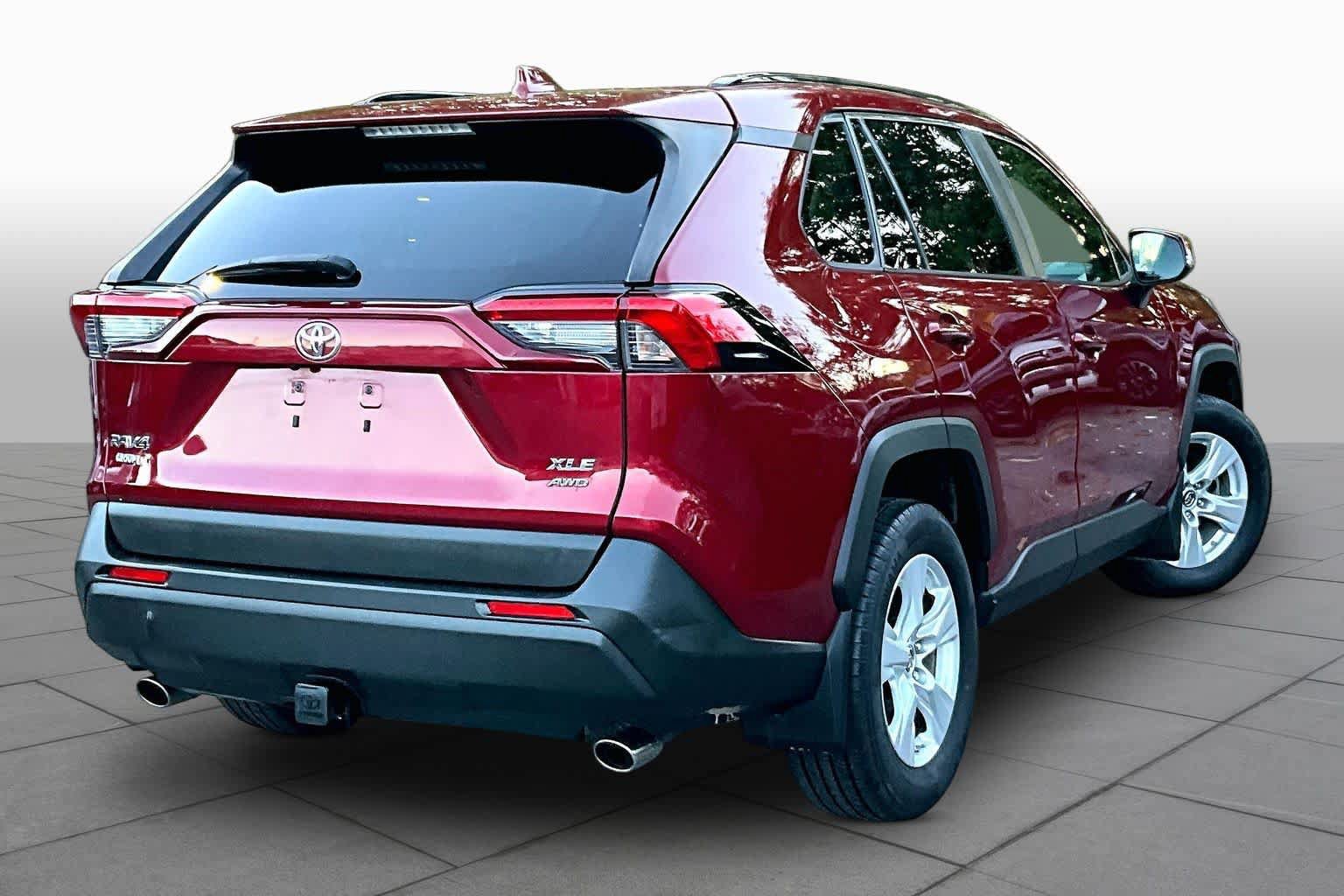 Certified 2019 Toyota RAV4 XLE AWD/4WD image 13