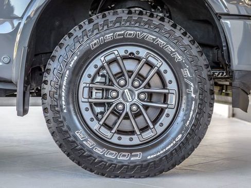 Used 2020 Ford F150 Lariat w/ Equipment Group 502A Luxury image 17