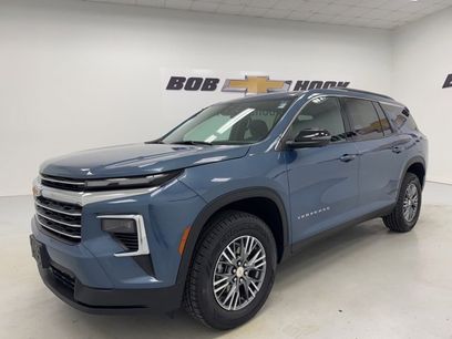 Used 2024 Chevrolet Traverse LT w/ Trailering Package