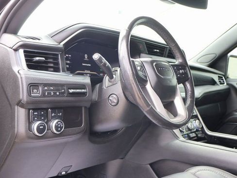 Used 2022 GMC Yukon XL Denali AWD/4WD image 27
