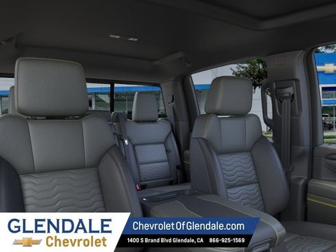 New 2026 Chevrolet Silverado 2500 ZR2 w/ LPO, Dark Essentials Package AWD/4WD image 24