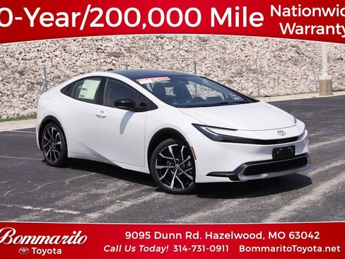 New 2026 Toyota Prius Plug-In Hybrid FWD image 1