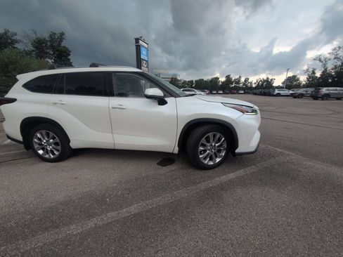 Used 2020 Toyota Highlander Limited AWD/4WD image 27