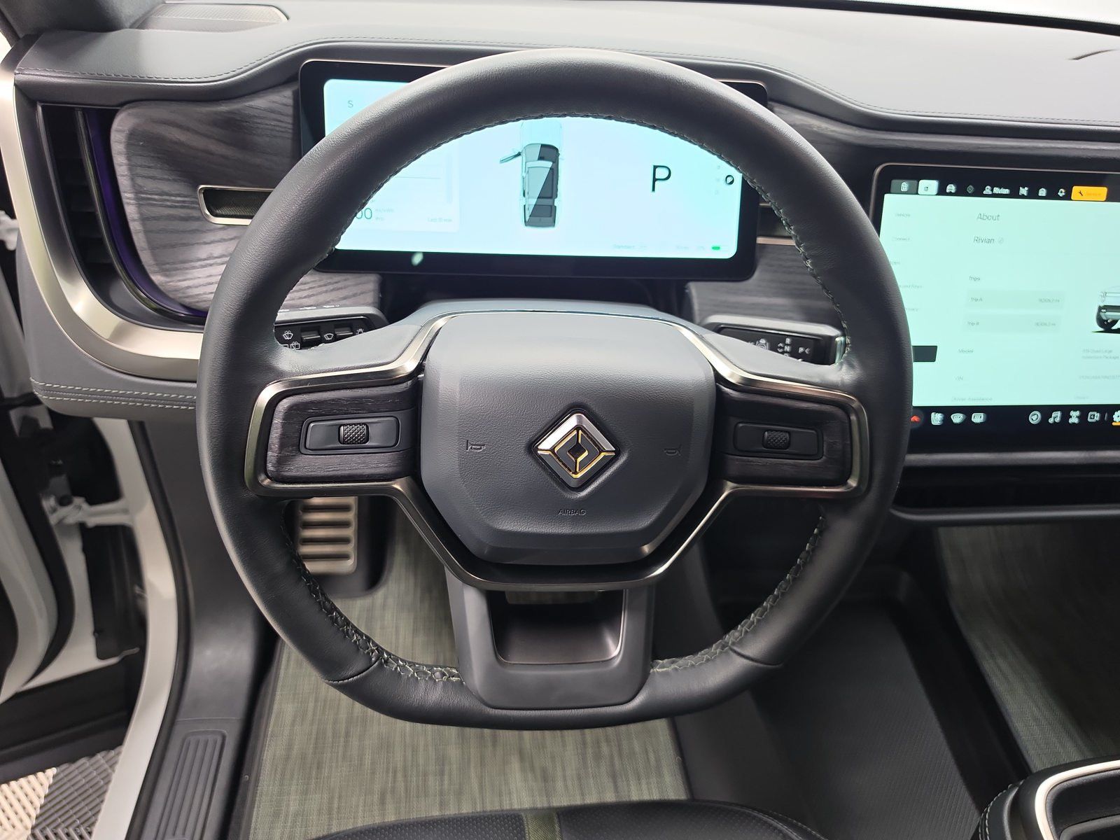 Used 2024 Rivian R1S Adventure Quad AWD/4WD image 28