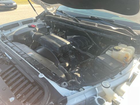 Used 2023 GMC Sierra 2500 Pro w/ Convenience Package AWD/4WD image 9