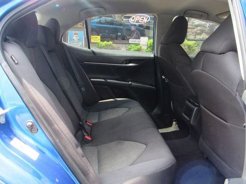 Used 2019 Toyota Camry LE FWD image 17