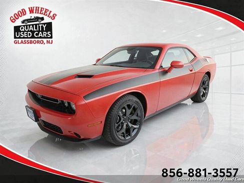 Used 2018 Dodge Challenger SXT Plus RWD image 1