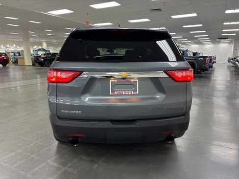 Used 2021 Chevrolet Traverse LS FWD image 6