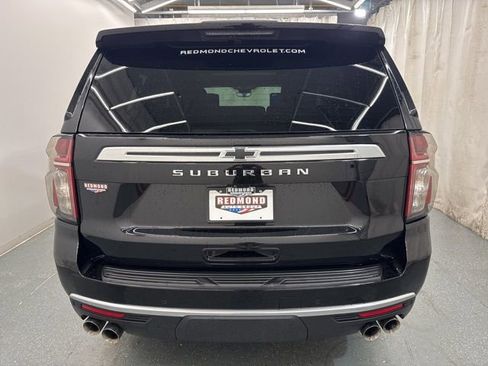 Used 2024 Chevrolet Suburban High Country w/ Advanced Technology Package AWD/4WD image 7