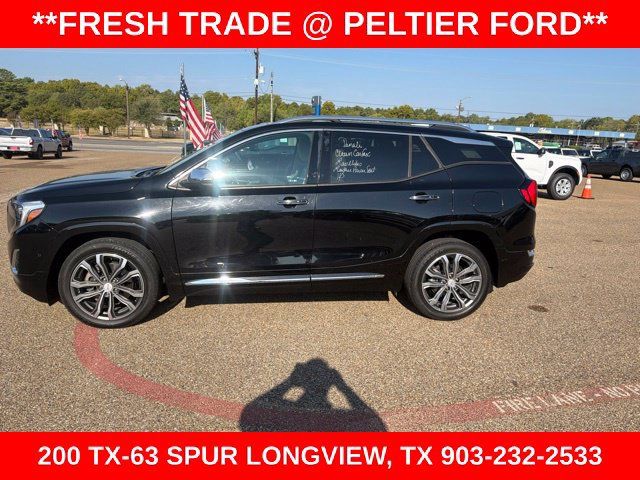 Used 2020 GMC Terrain Denali w/ Denali Premium Package FWD image 4