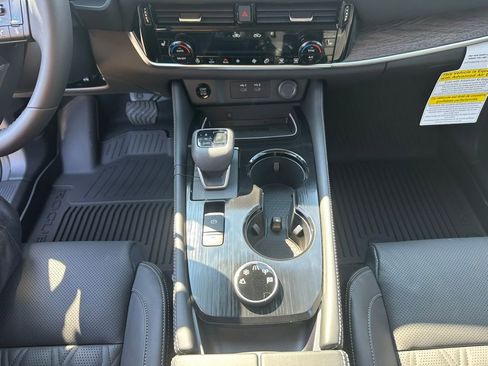 New 2026 Nissan Rogue Platinum w/ Platinum Premium Package image 19