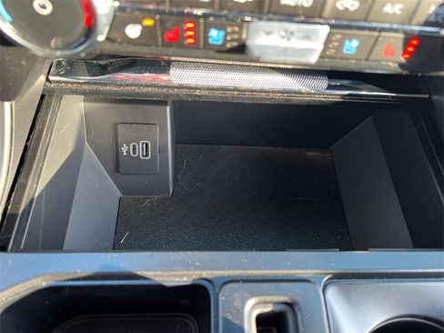 Used 2025 Ford F150 Lariat w/ Equipment Group 501A Mid image 26