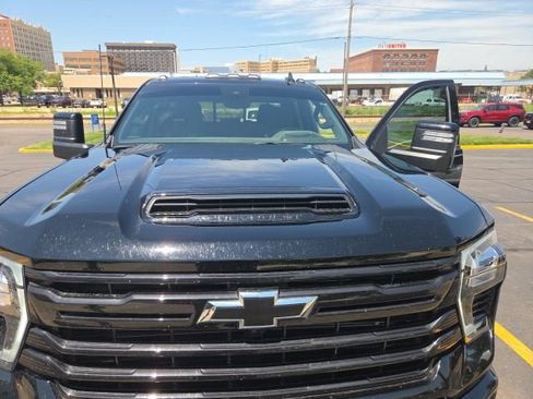 Used 2025 Chevrolet Silverado 2500 High Country w/ High Country Premium Package AWD/4WD image 42